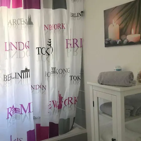 아파트 Large New Apartement Disneyland Paris 몽테브랭